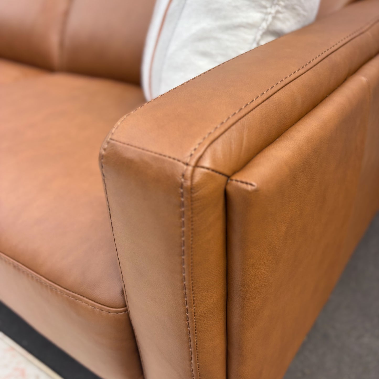 Hugo Leather 3 & 2 Seater Lounge Suite