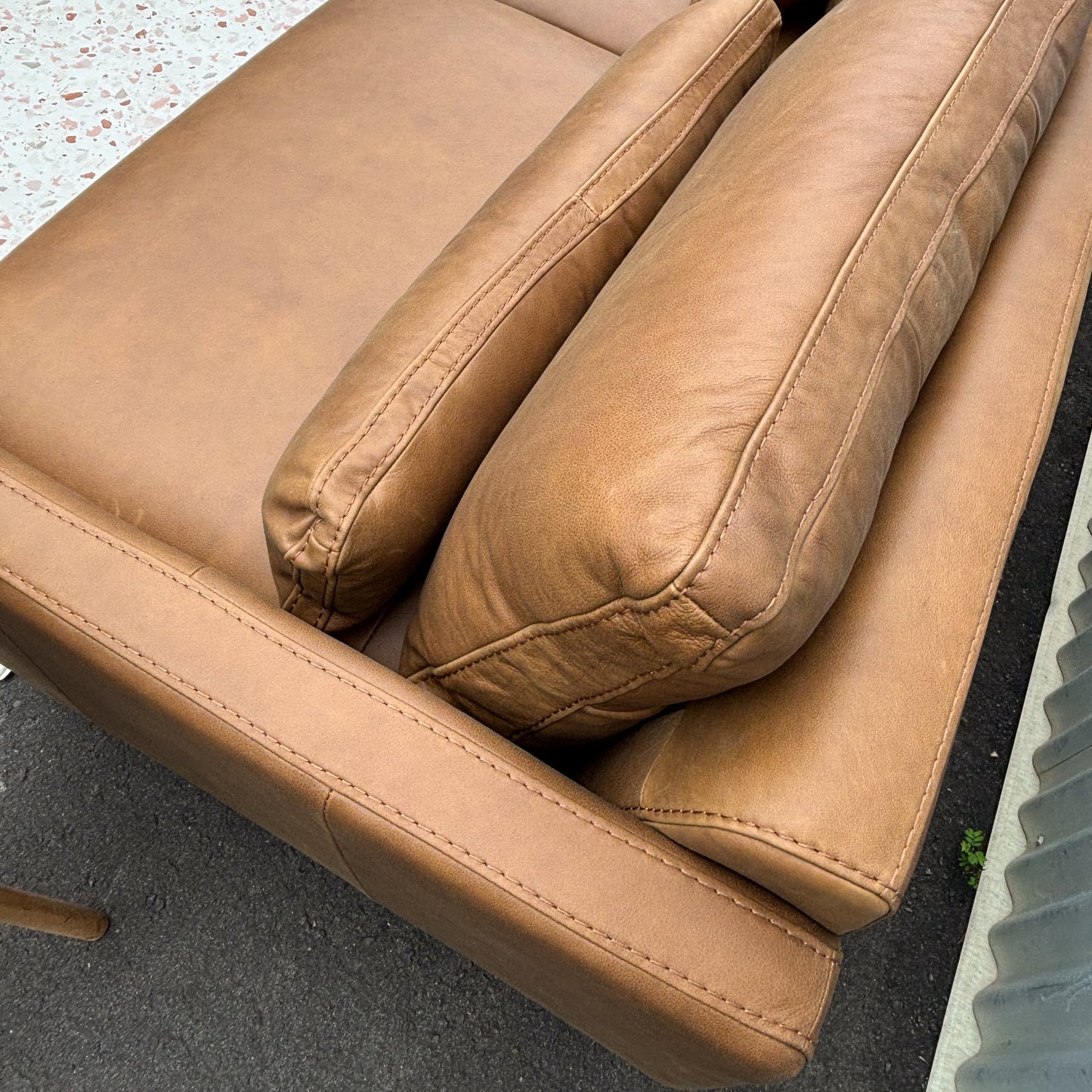 Big Barberina Tan Leather 2.5 Seater Lounge