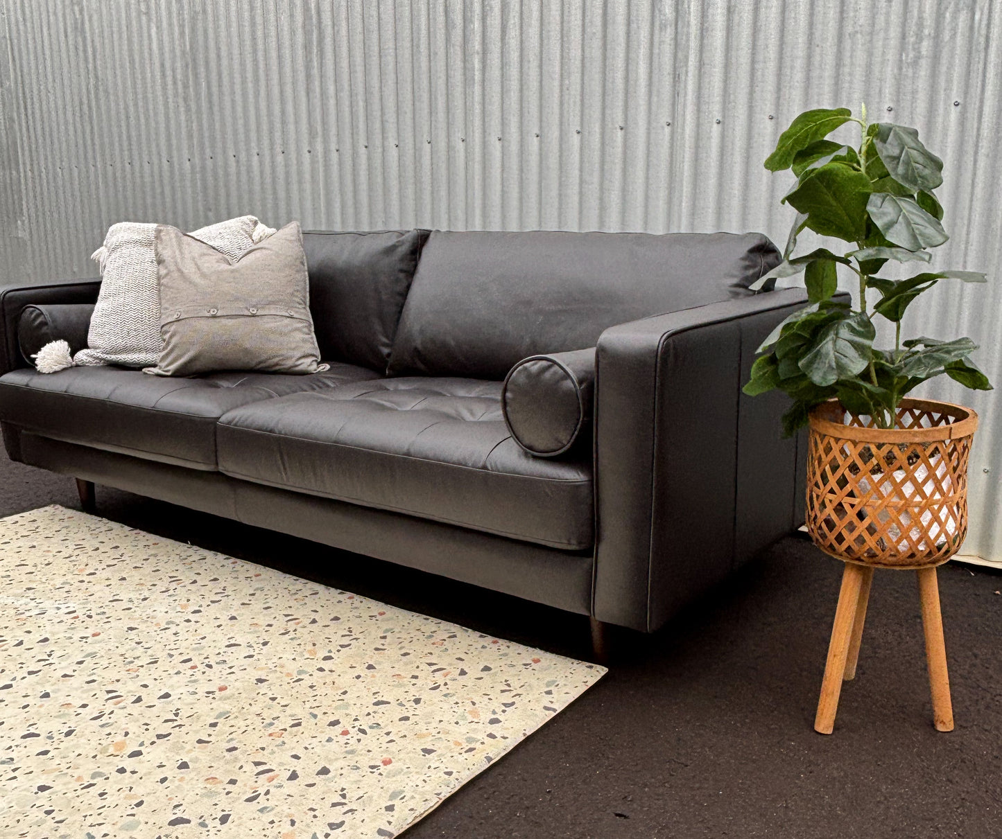 Jackson Black Leather 2.5 Seater Lounge