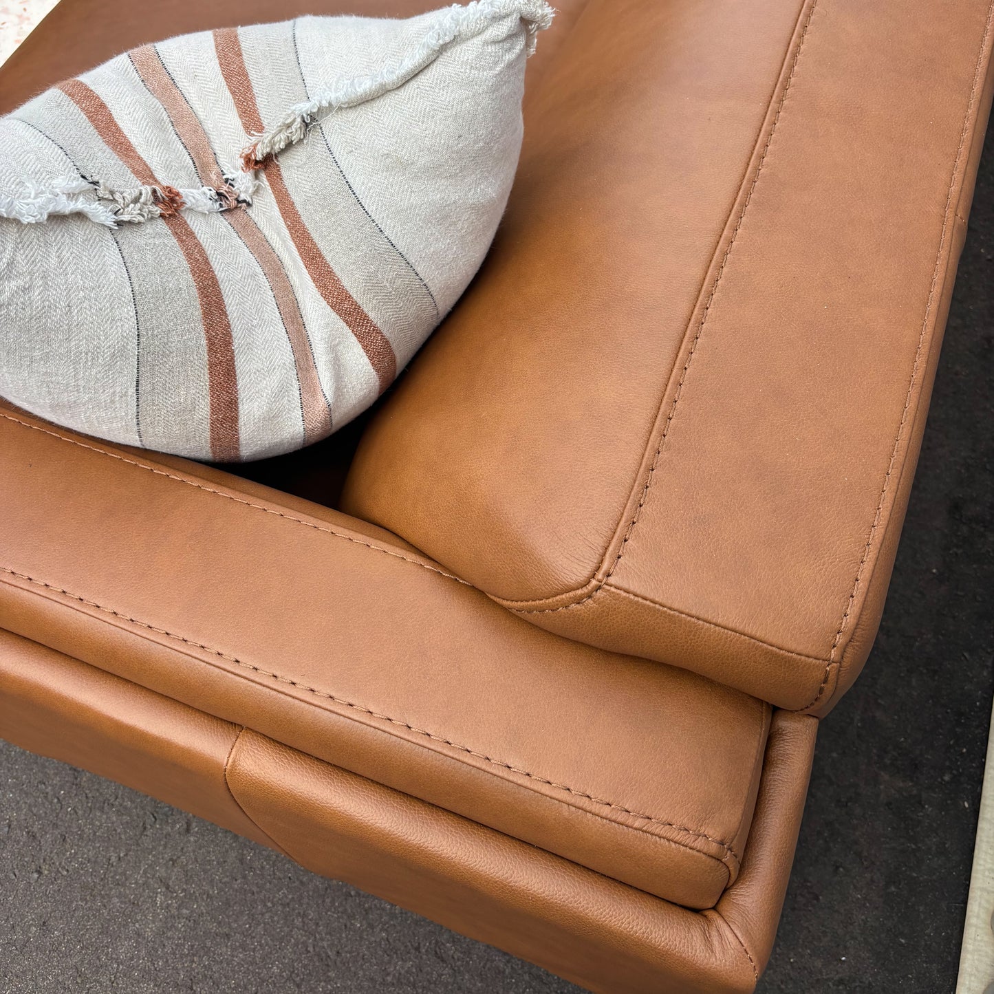 Hugo Leather 3 & 2 Seater Lounge Suite