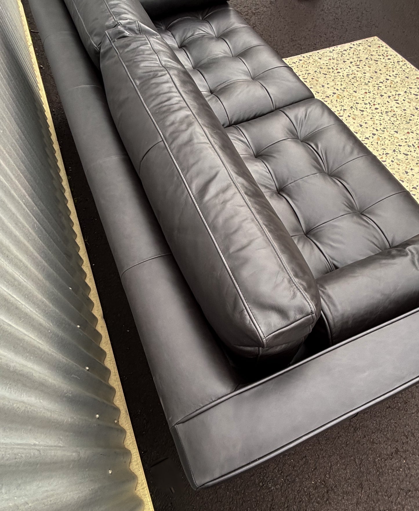 Jackson Black Leather 2.5 Seater Lounge