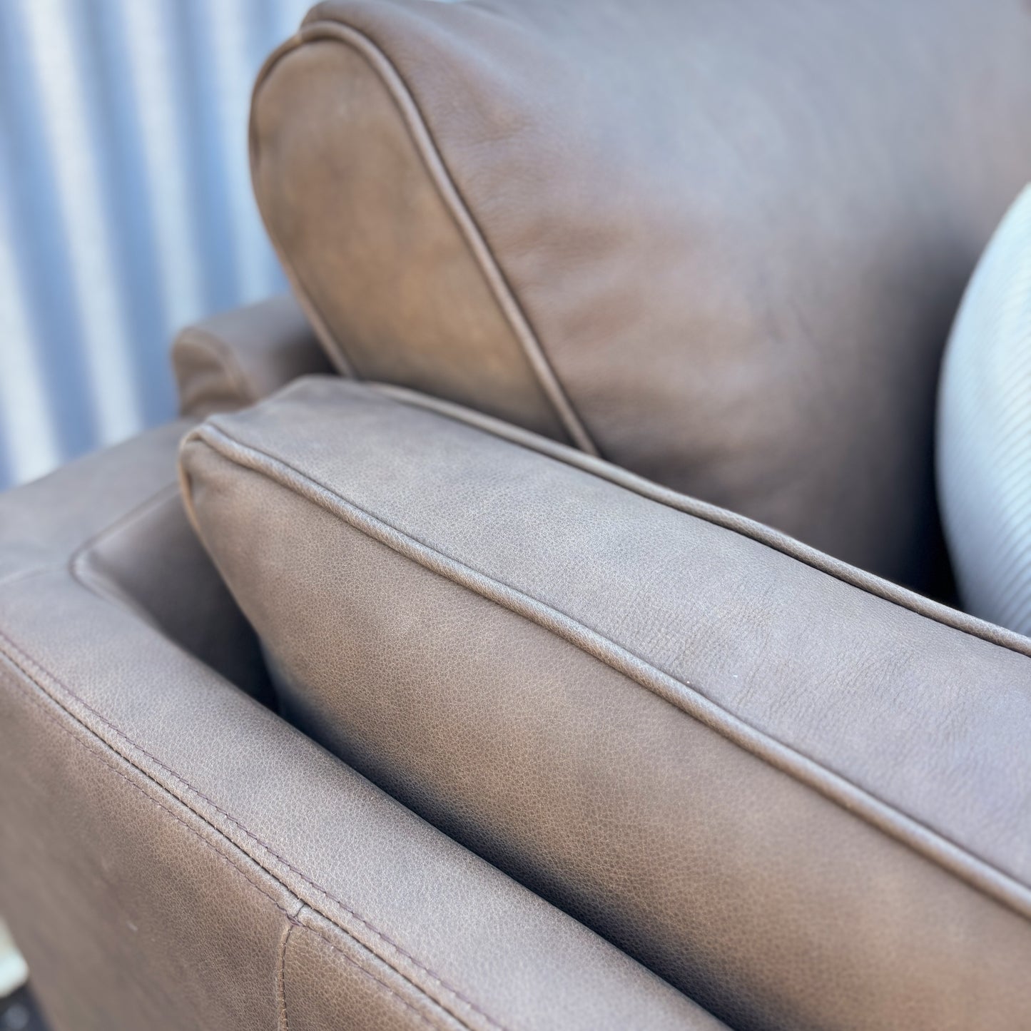 Freedom Ophelia Leather 2 Seater